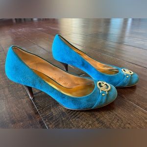 Michael Michael Kors turquoise blue suede heels Gold hardware aqua teal MK 7 M